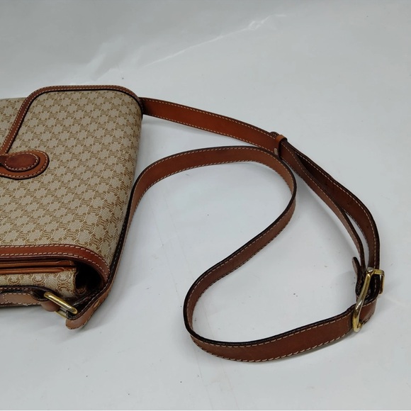 Celine Triomphe Vintage Crossbody - Picture 4 of 9